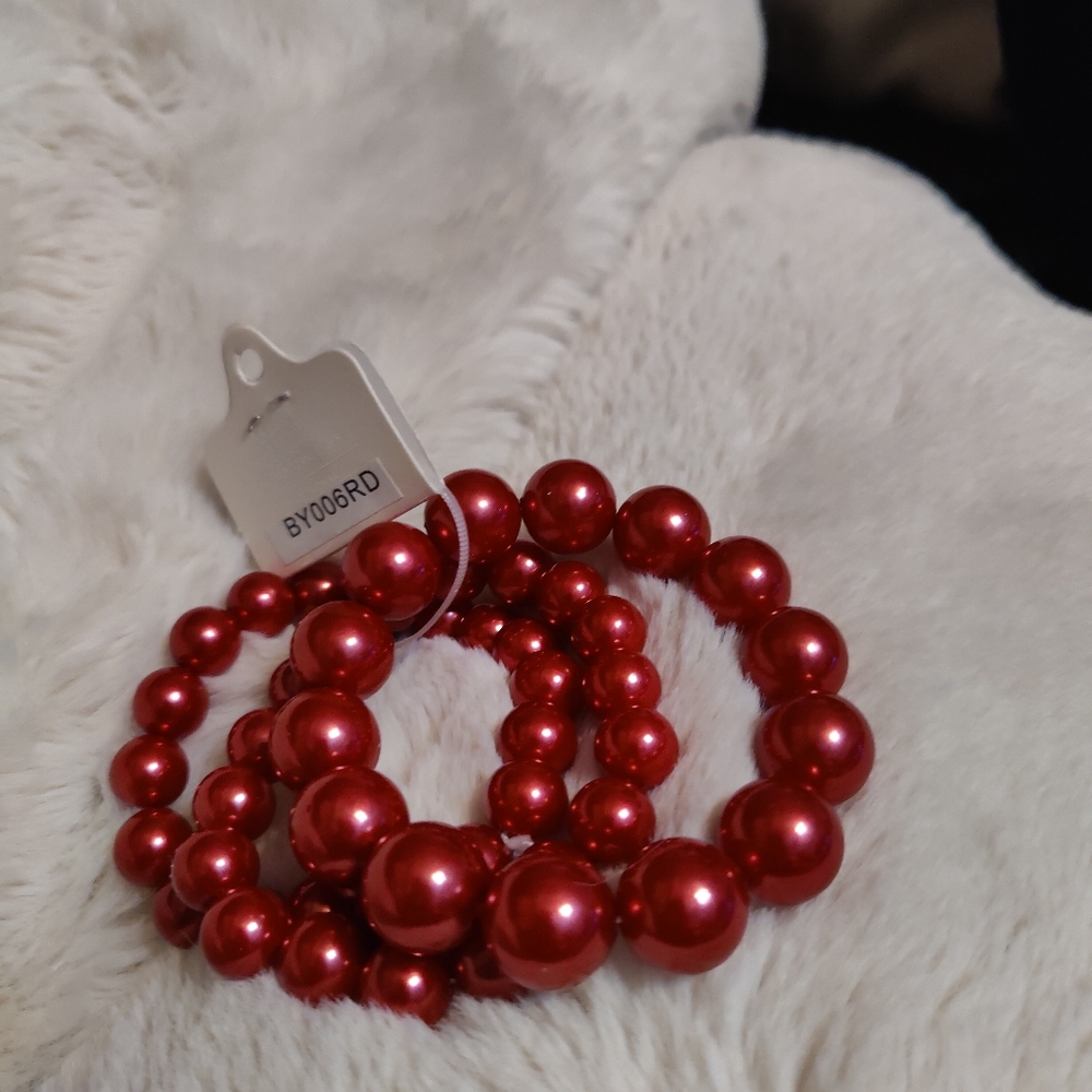 Red pearl bracelets
